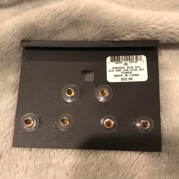 Stud Earring Set - Picture 3 of 7